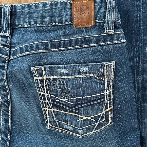 BKE Blue Jeans - Picture 5 of 8